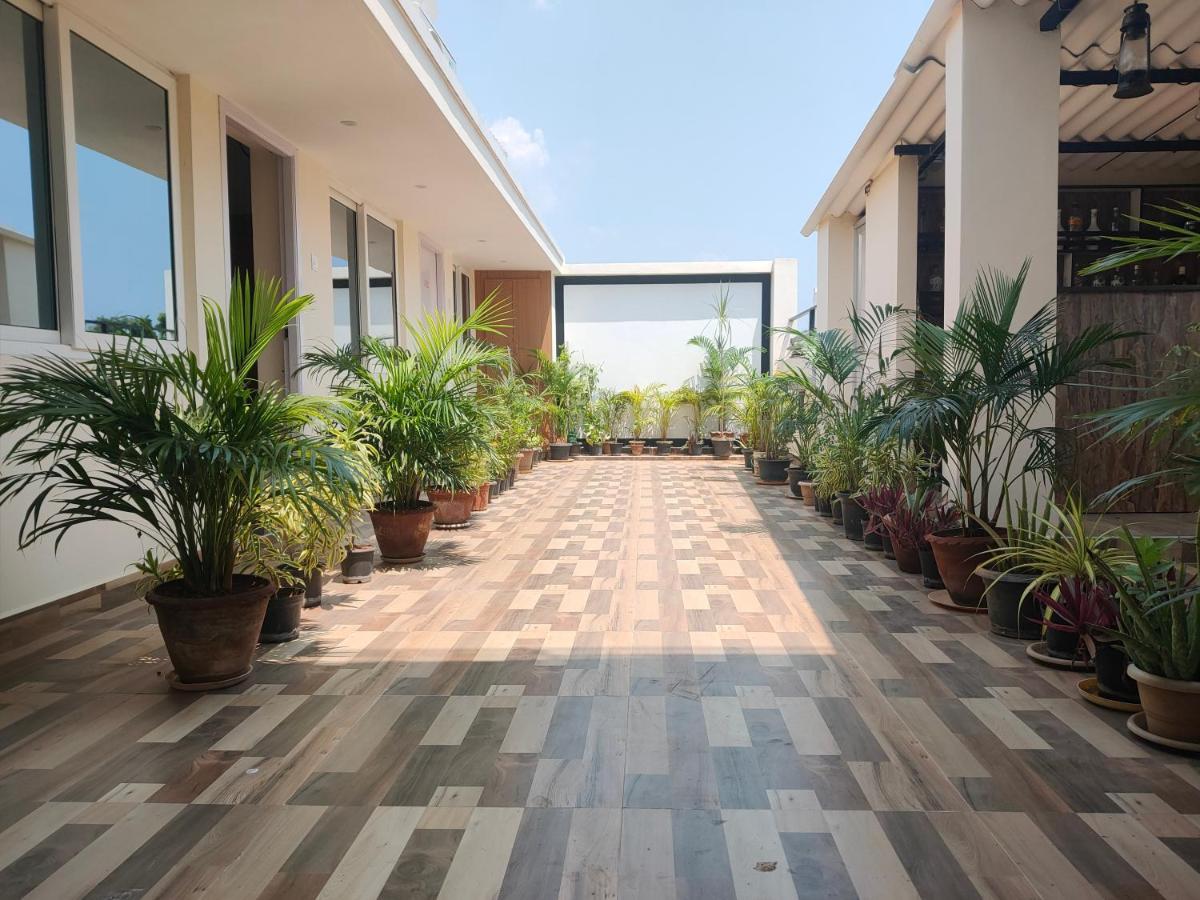 S3 Beach House Pondicherry Exterior photo