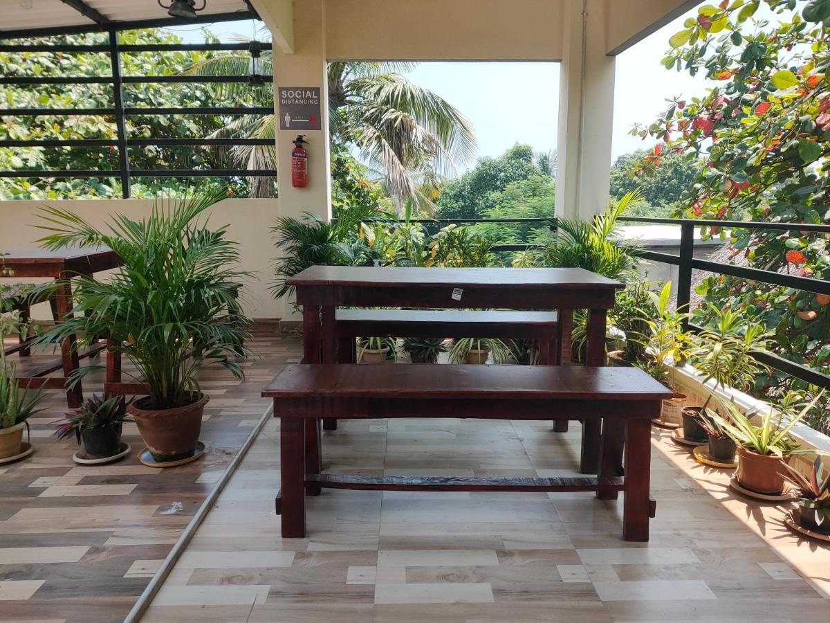 S3 Beach House Pondicherry Exterior photo