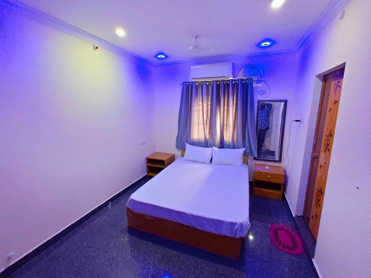 S3 Beach House Pondicherry Exterior photo