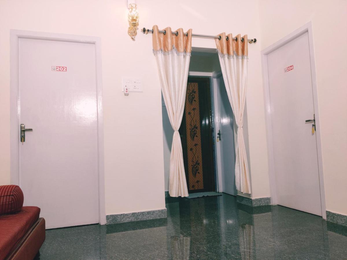 S3 Beach House Pondicherry Exterior photo