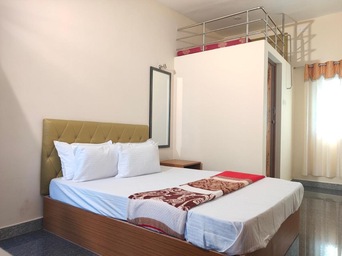 S3 Beach House Pondicherry Exterior photo
