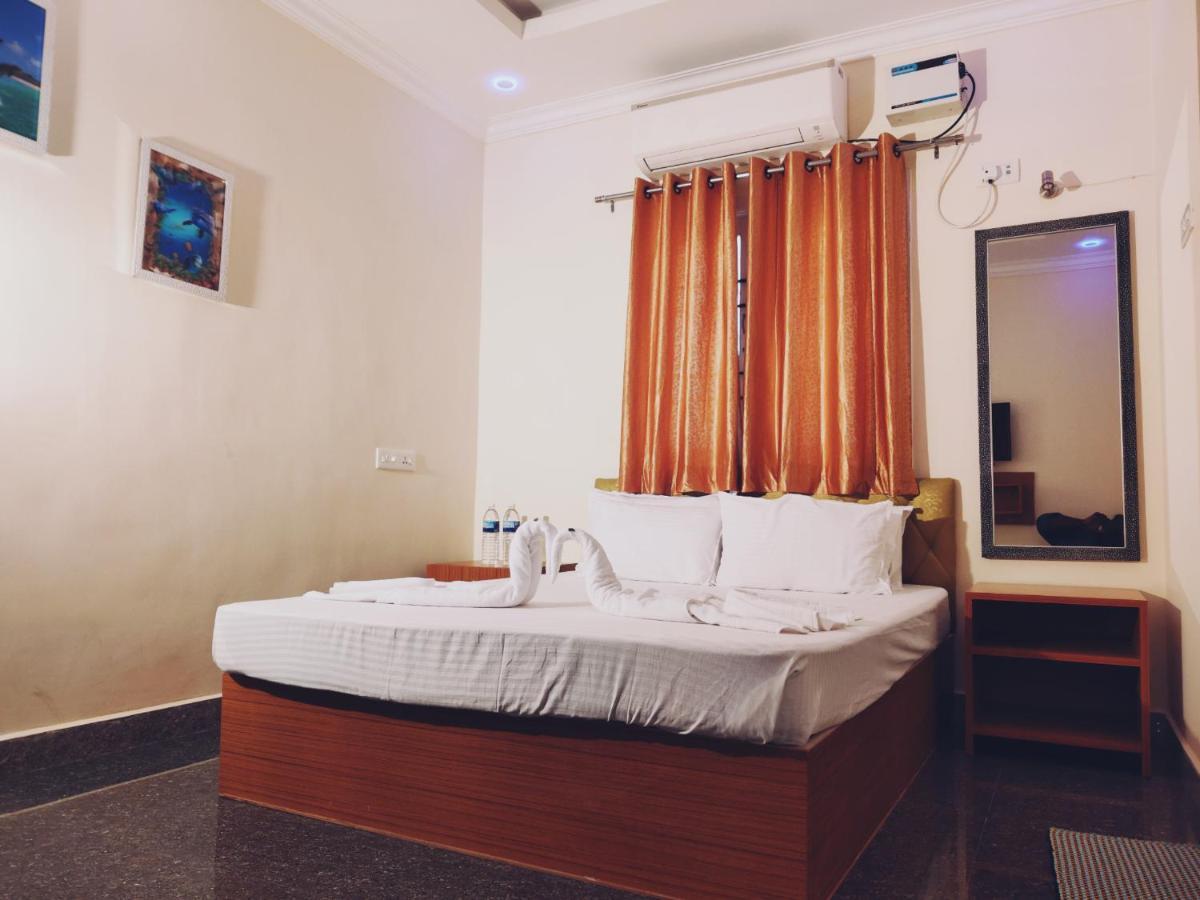 S3 Beach House Pondicherry Exterior photo
